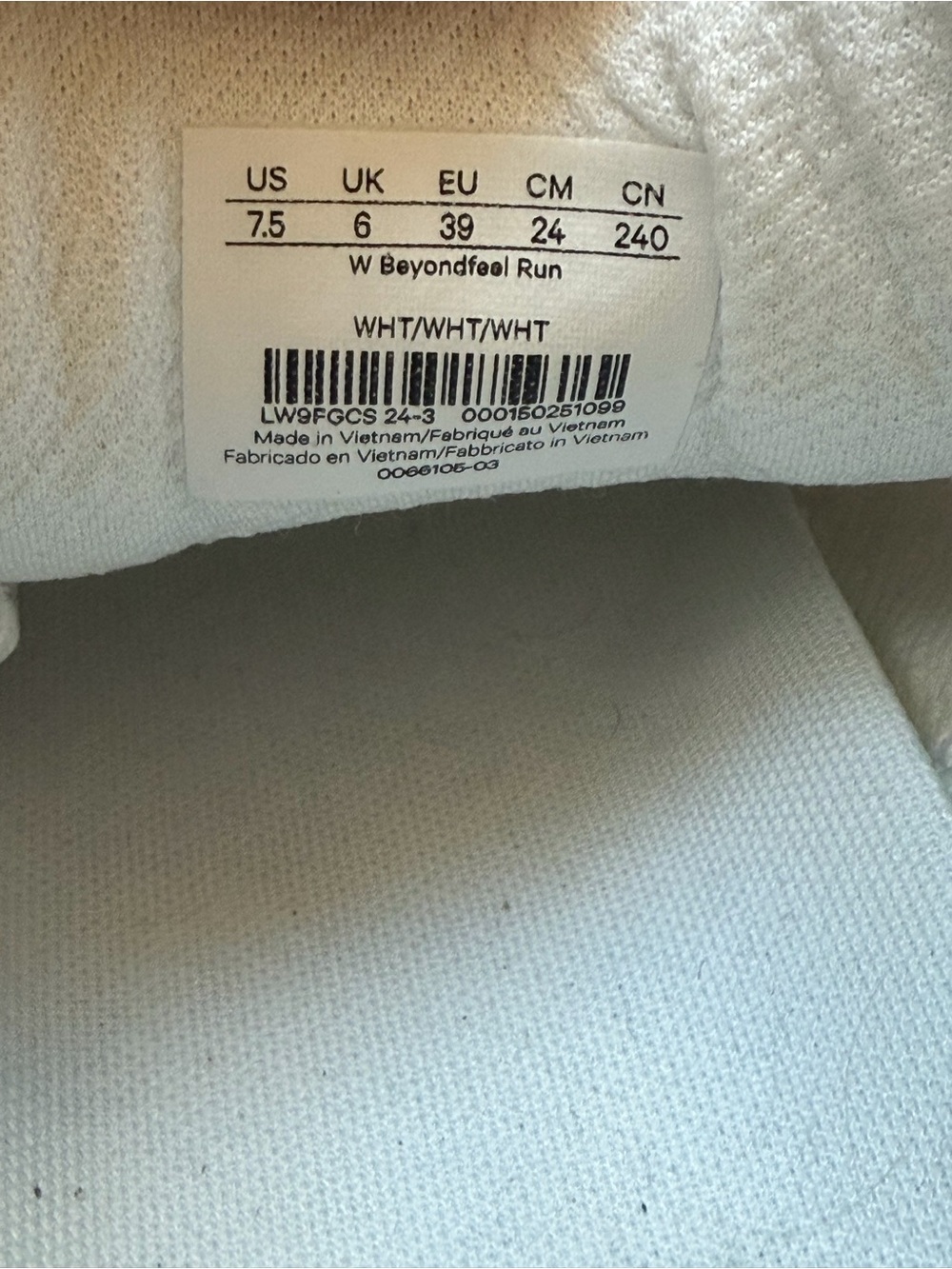 Lululemon All-White Running Shoes - Picture 8 of 9